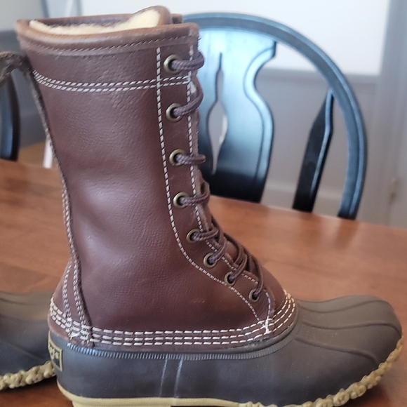 L.L. Bean Shearling Lined Insulated Boots - Picture 6 of 11